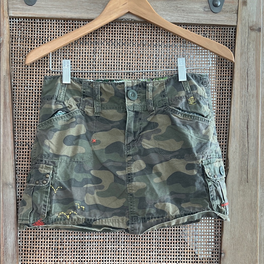 Old Navy Camouflage Cargo Mini Skirt